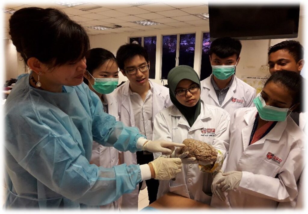 dr cheah pike see with students