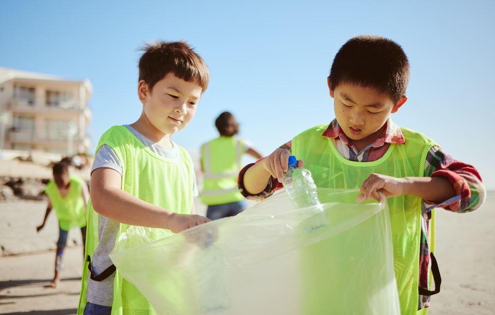 climate change, climate education, pick up rubbish